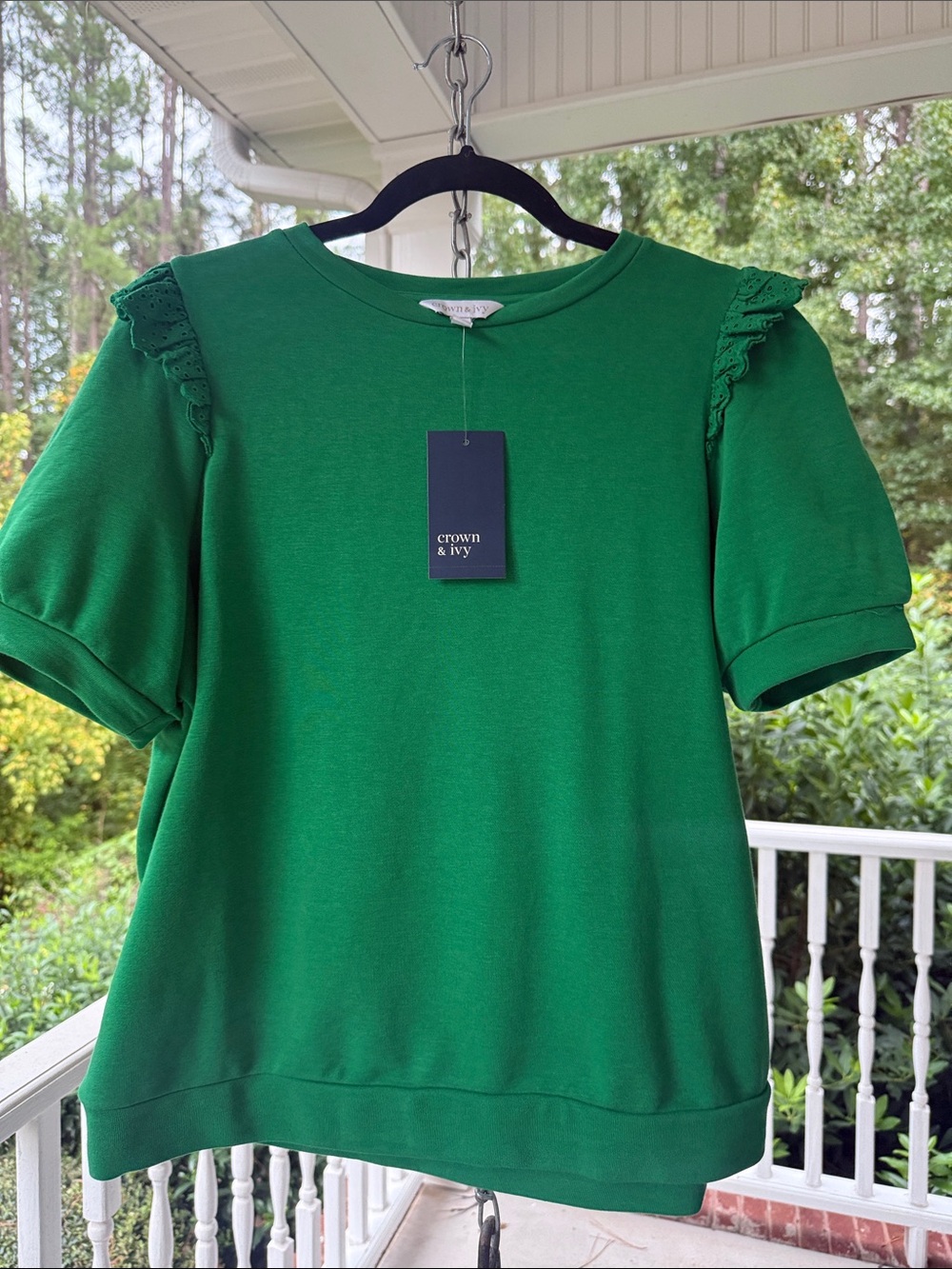Women’s Crown & Ivy Green Short-Sleeve Ruffle Shoulder Top